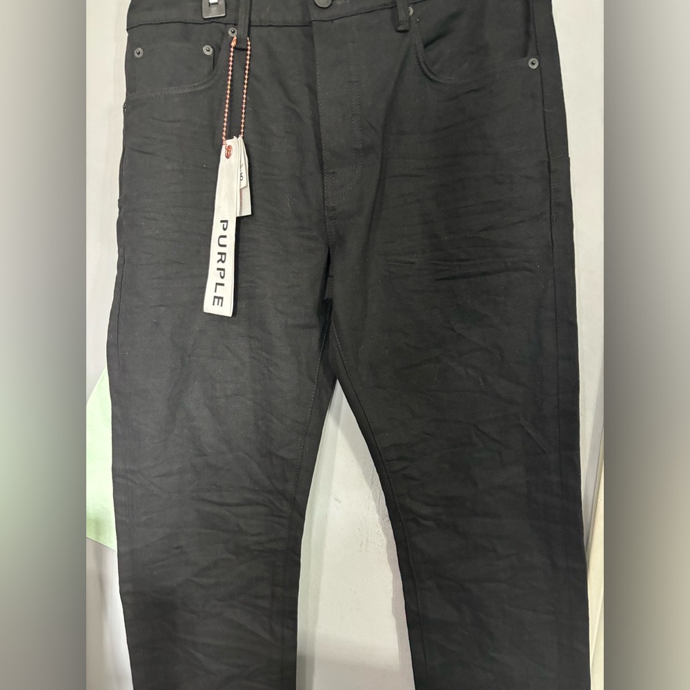P005 Black Raw
